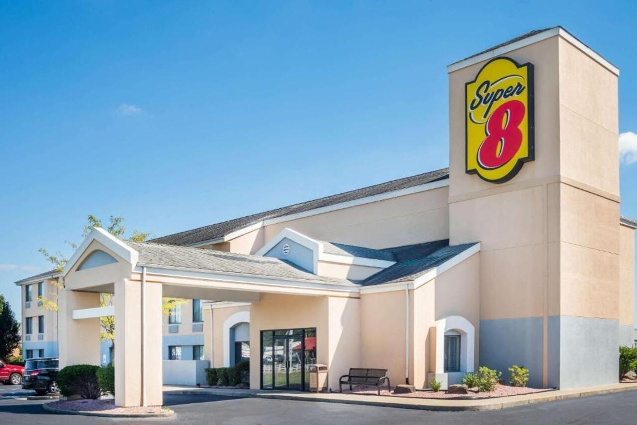 Super 8 by Wyndham Jasper Hotel Bagian luar foto