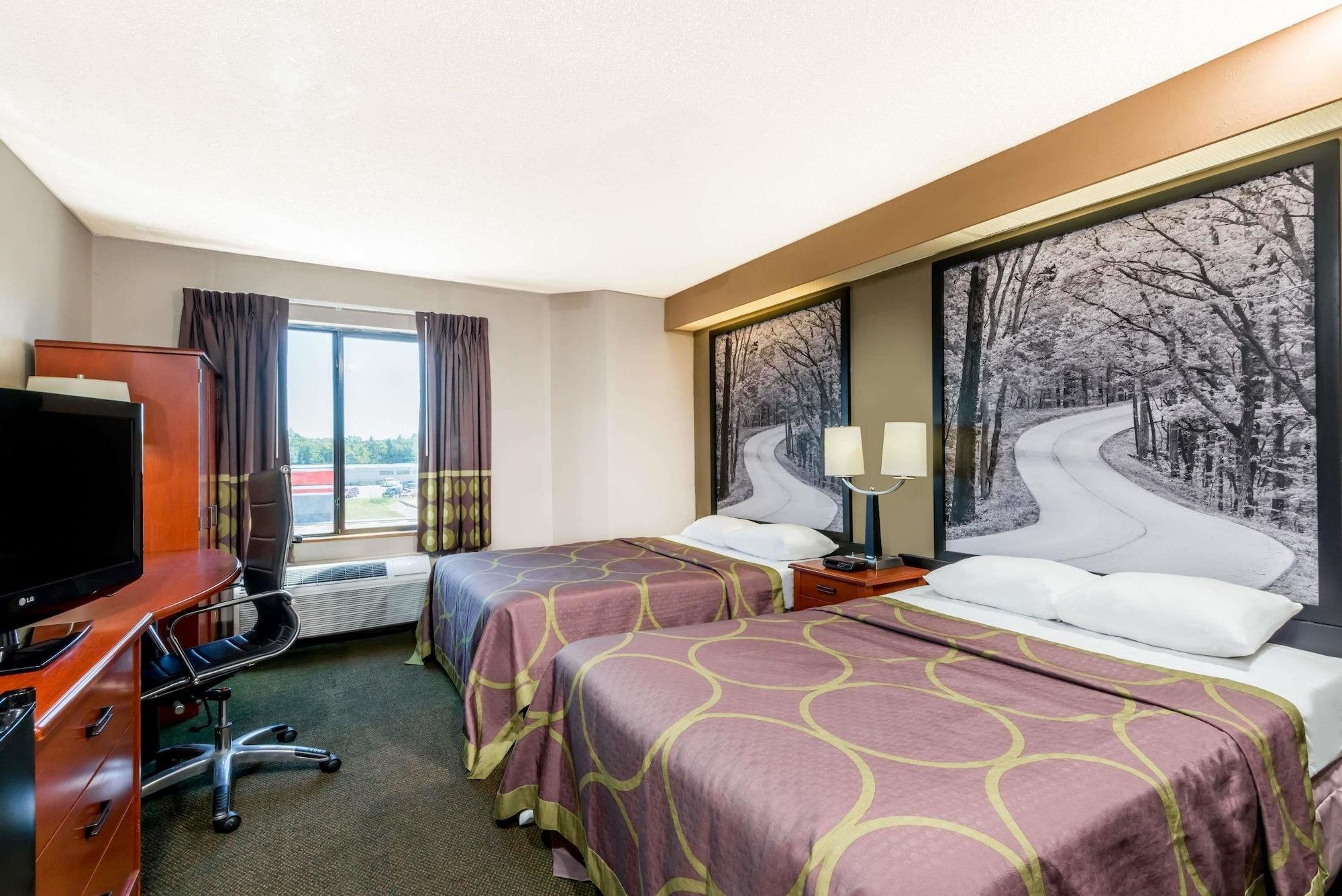 Super 8 by Wyndham Jasper Hotel Bagian luar foto