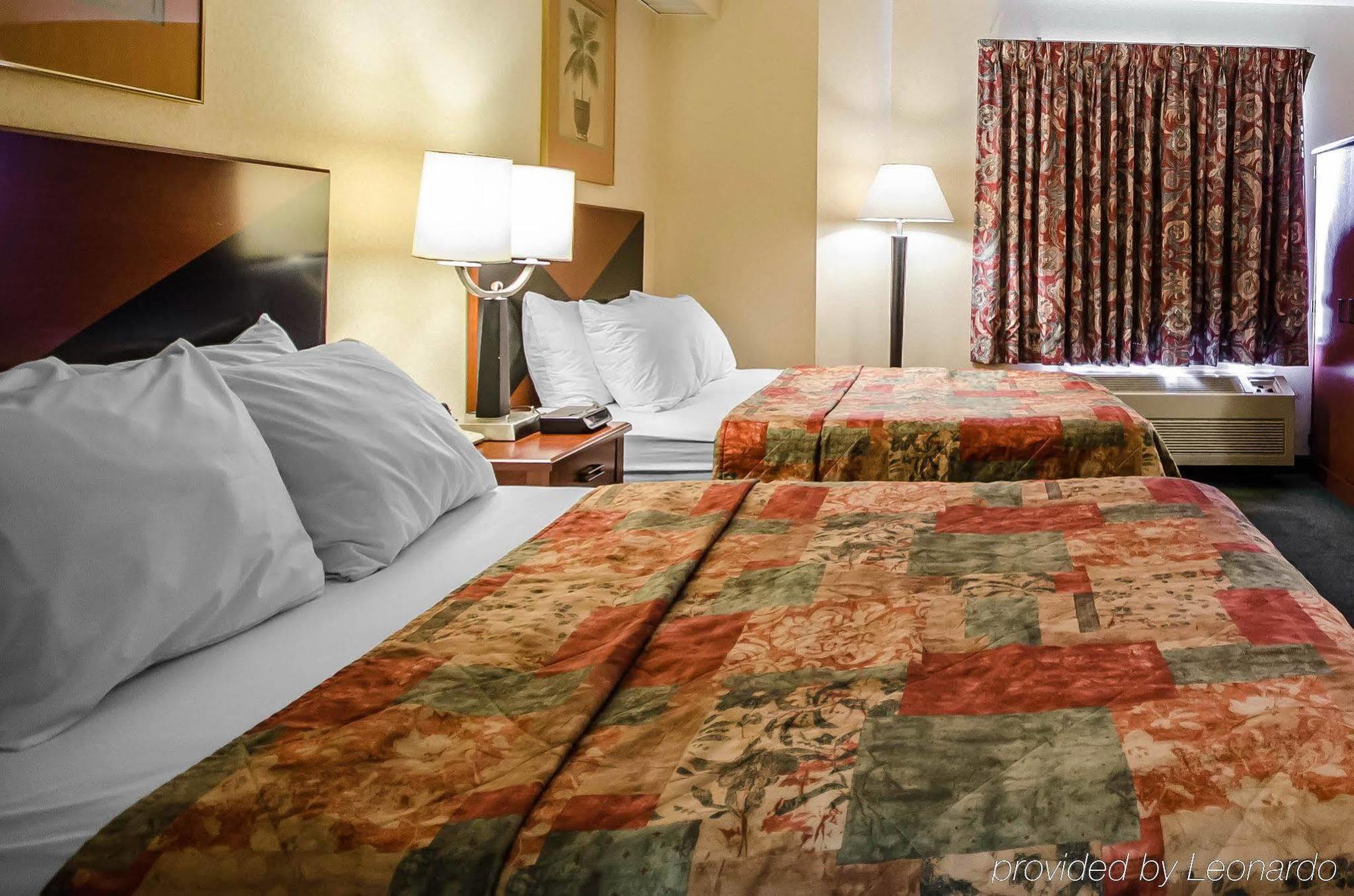 Super 8 by Wyndham Jasper Hotel Bagian luar foto
