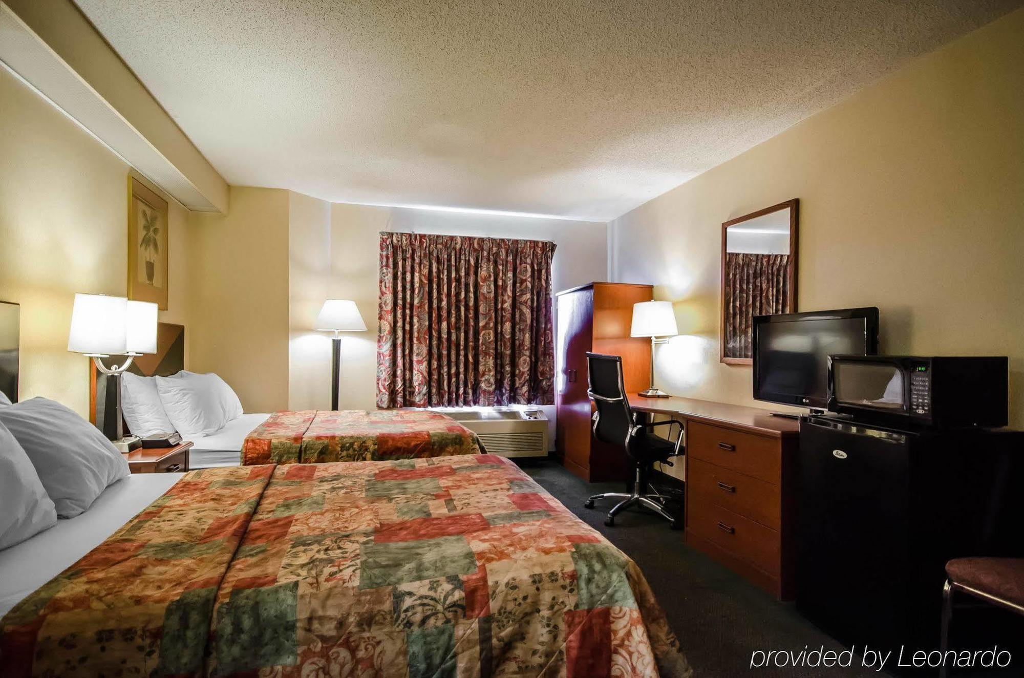 Super 8 by Wyndham Jasper Hotel Bagian luar foto